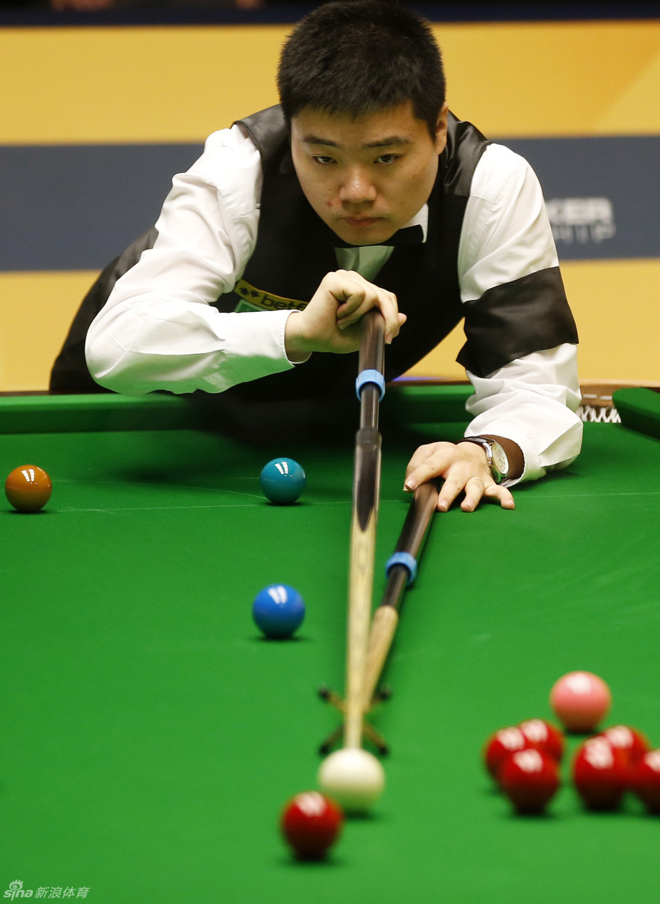 坚定支持的 坚定支持的